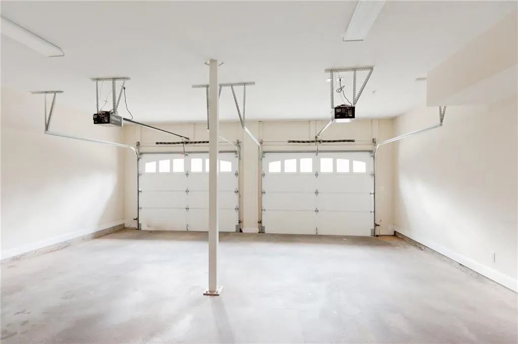 1123 Glenridge Place, Atlanta, Georgia 30342, 3 Bedrooms Bedrooms, ,2 BathroomsBathrooms,Residential,Sold,1123 Glenridge Place,5832111