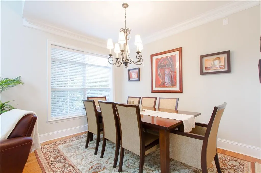 1123 Glenridge Place, Atlanta, Georgia 30342, 3 Bedrooms Bedrooms, ,2 BathroomsBathrooms,Residential,Sold,1123 Glenridge Place,5832111