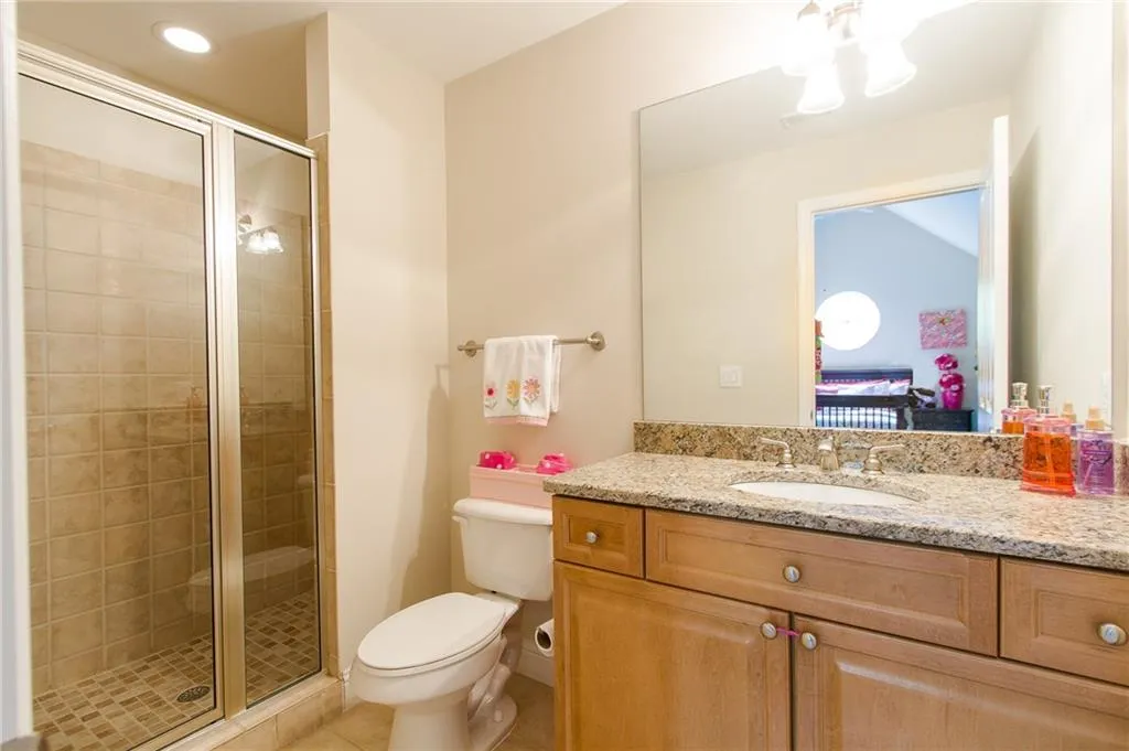 1123 Glenridge Place, Atlanta, Georgia 30342, 3 Bedrooms Bedrooms, ,2 BathroomsBathrooms,Residential,Sold,1123 Glenridge Place,5832111