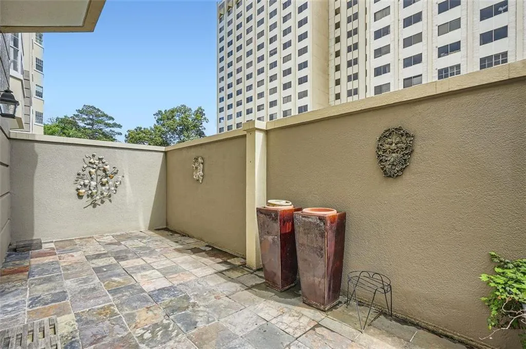 2499 Peachtree Road Ne Unit 108, Atlanta, Georgia 30305, 2 Bedrooms Bedrooms, ,2 BathroomsBathrooms,Residential,For Sale,2499 Peachtree Road Ne Unit 108,7641661