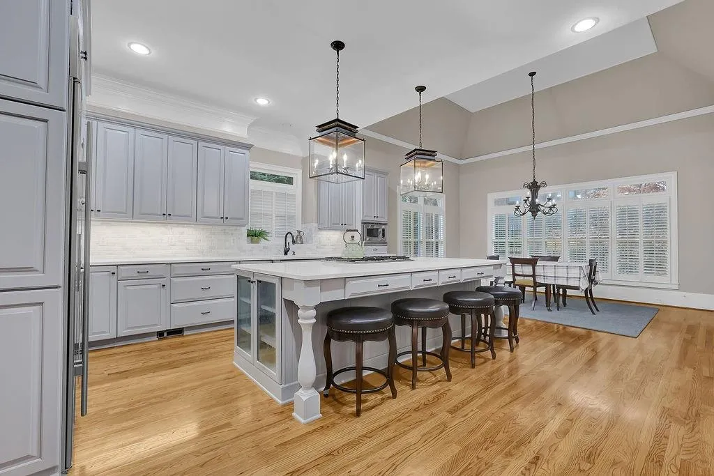 515 Glengate Cove, Sandy Springs, Georgia 30328, 5 Bedrooms Bedrooms, ,5 BathroomsBathrooms,Residential,Sold,515 Glengate Cove,7154415