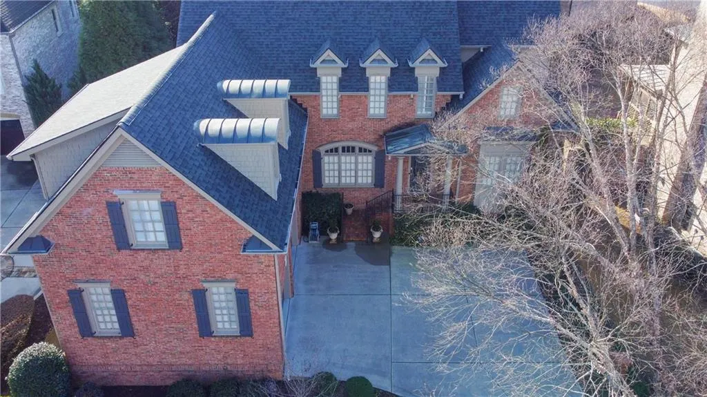 515 Glengate Cove, Sandy Springs, Georgia 30328, 5 Bedrooms Bedrooms, ,5 BathroomsBathrooms,Residential,Sold,515 Glengate Cove,7154415