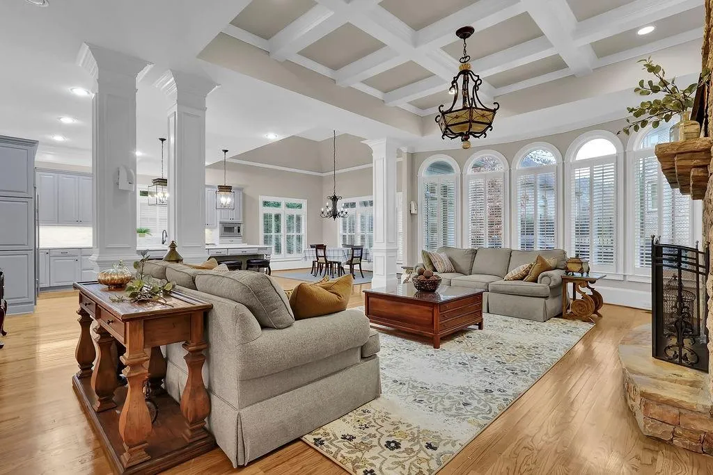 515 Glengate Cove, Sandy Springs, Georgia 30328, 5 Bedrooms Bedrooms, ,5 BathroomsBathrooms,Residential,Sold,515 Glengate Cove,7154415