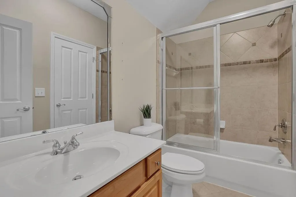 515 Glengate Cove, Sandy Springs, Georgia 30328, 5 Bedrooms Bedrooms, ,5 BathroomsBathrooms,Residential,Sold,515 Glengate Cove,7154415