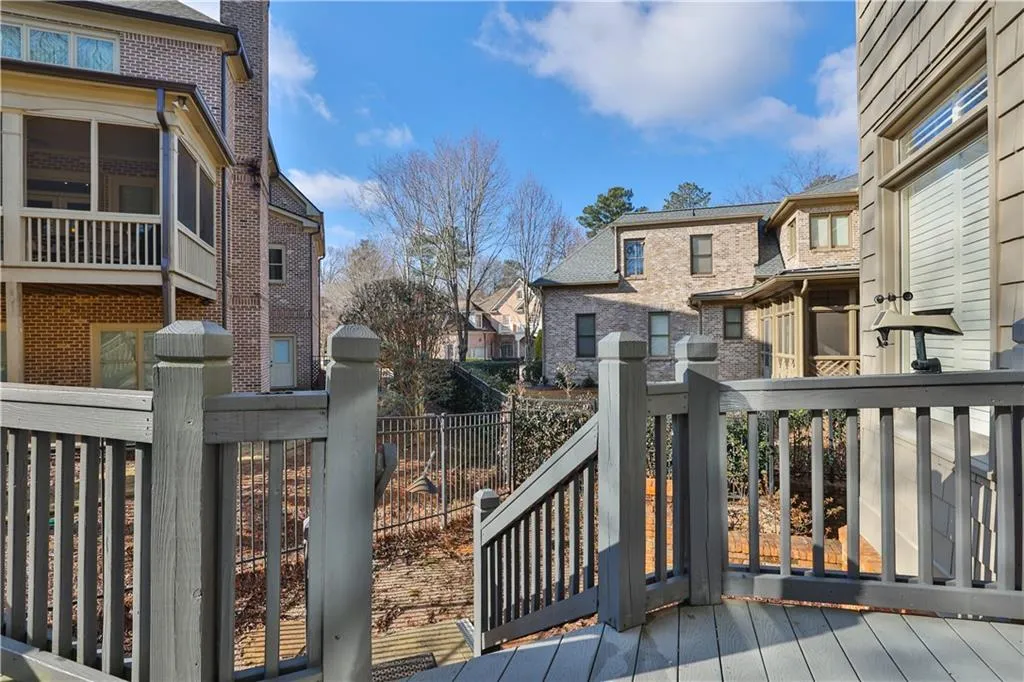 515 Glengate Cove, Sandy Springs, Georgia 30328, 5 Bedrooms Bedrooms, ,5 BathroomsBathrooms,Residential,Sold,515 Glengate Cove,7154415