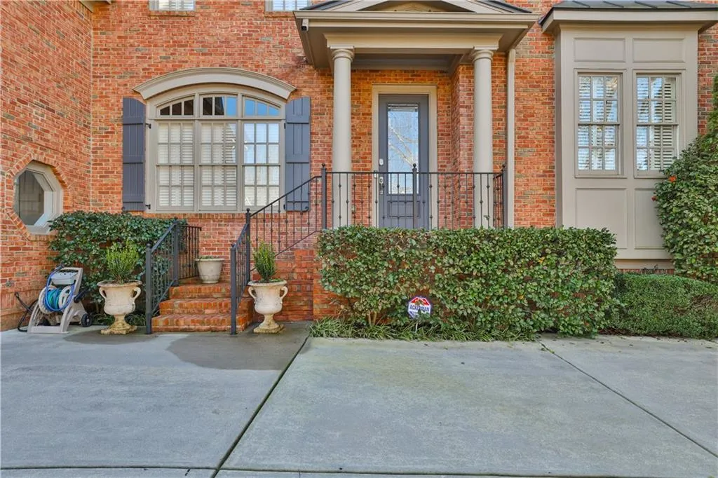 515 Glengate Cove, Sandy Springs, Georgia 30328, 5 Bedrooms Bedrooms, ,5 BathroomsBathrooms,Residential,Sold,515 Glengate Cove,7154415