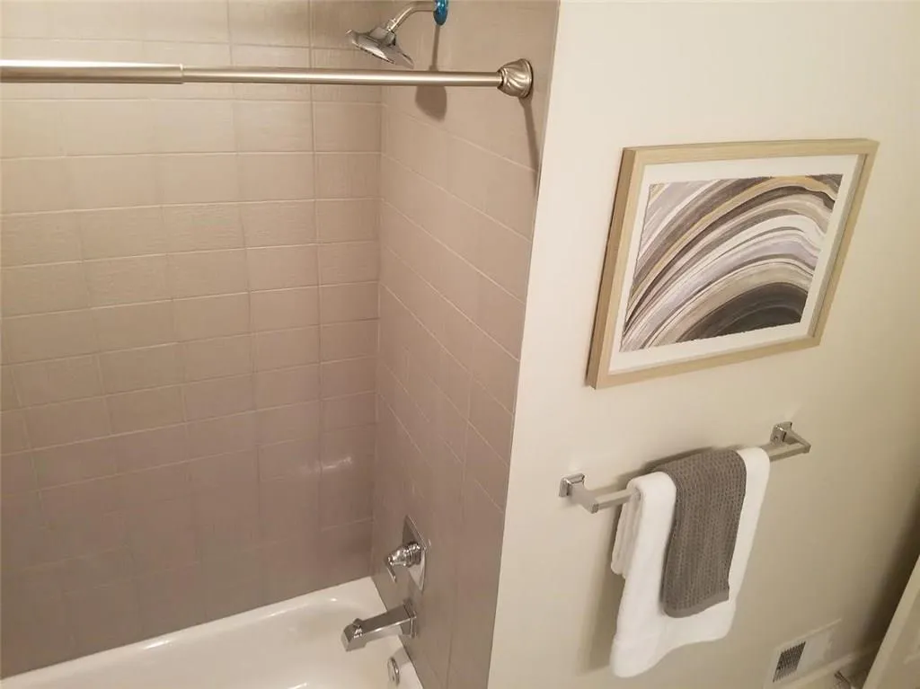 6718 Brandon Mill Road, Atlanta, Georgia 30328, 3 Bedrooms Bedrooms, ,3 BathroomsBathrooms,Residential,Sold,6718 Brandon Mill Road,5909676