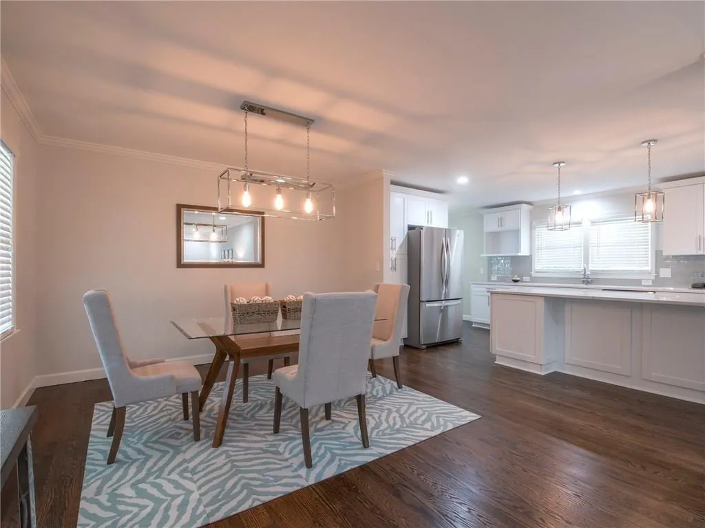 6718 Brandon Mill Road, Atlanta, Georgia 30328, 3 Bedrooms Bedrooms, ,3 BathroomsBathrooms,Residential,Sold,6718 Brandon Mill Road,5909676