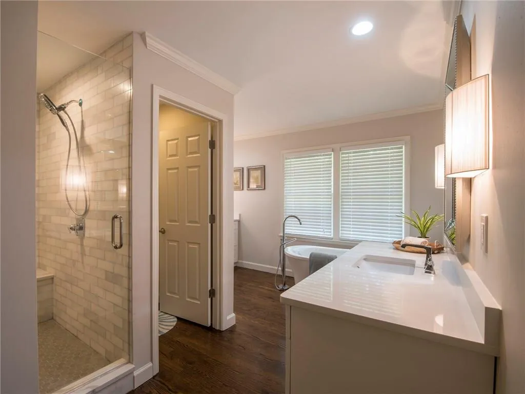 6718 Brandon Mill Road, Atlanta, Georgia 30328, 3 Bedrooms Bedrooms, ,3 BathroomsBathrooms,Residential,Sold,6718 Brandon Mill Road,5909676