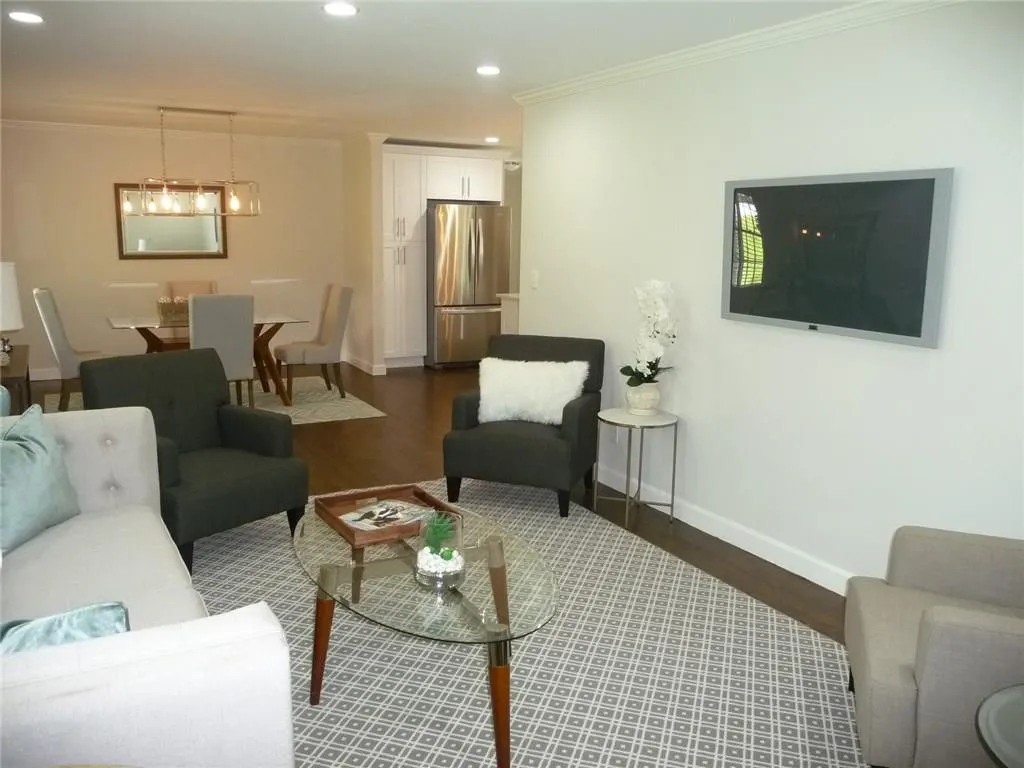 6718 Brandon Mill Road, Atlanta, Georgia 30328, 3 Bedrooms Bedrooms, ,3 BathroomsBathrooms,Residential,Sold,6718 Brandon Mill Road,5909676