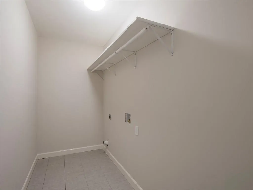 6718 Brandon Mill Road, Atlanta, Georgia 30328, 3 Bedrooms Bedrooms, ,3 BathroomsBathrooms,Residential,Sold,6718 Brandon Mill Road,5909676