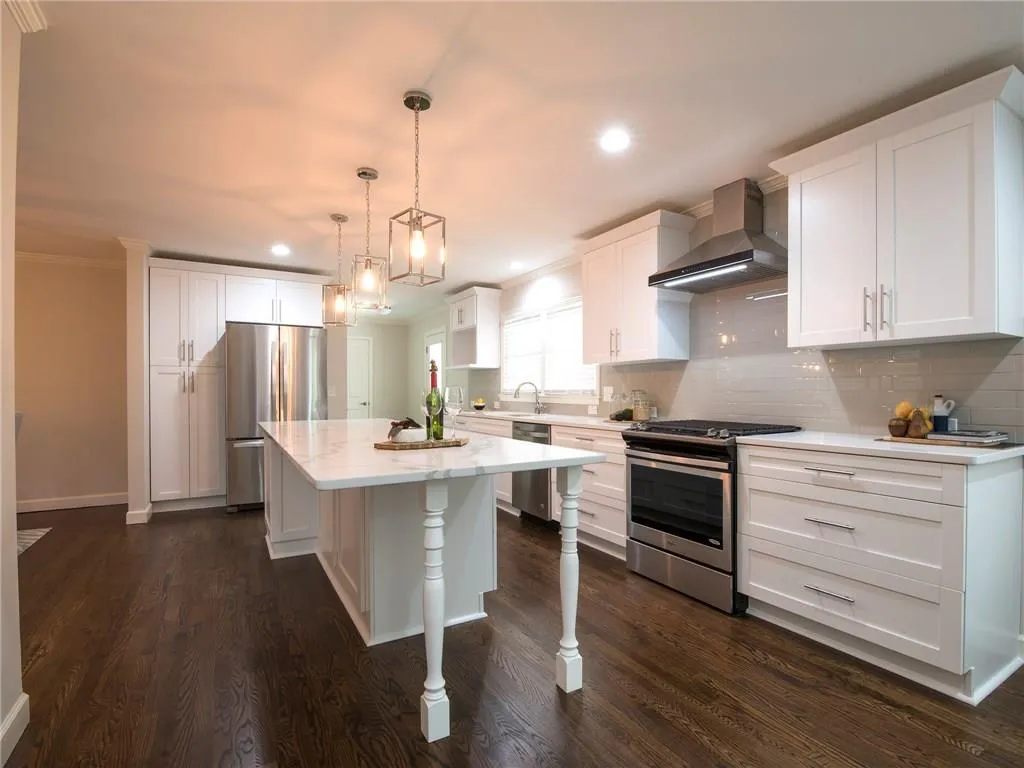 6718 Brandon Mill Road, Atlanta, Georgia 30328, 3 Bedrooms Bedrooms, ,3 BathroomsBathrooms,Residential,Sold,6718 Brandon Mill Road,5909676