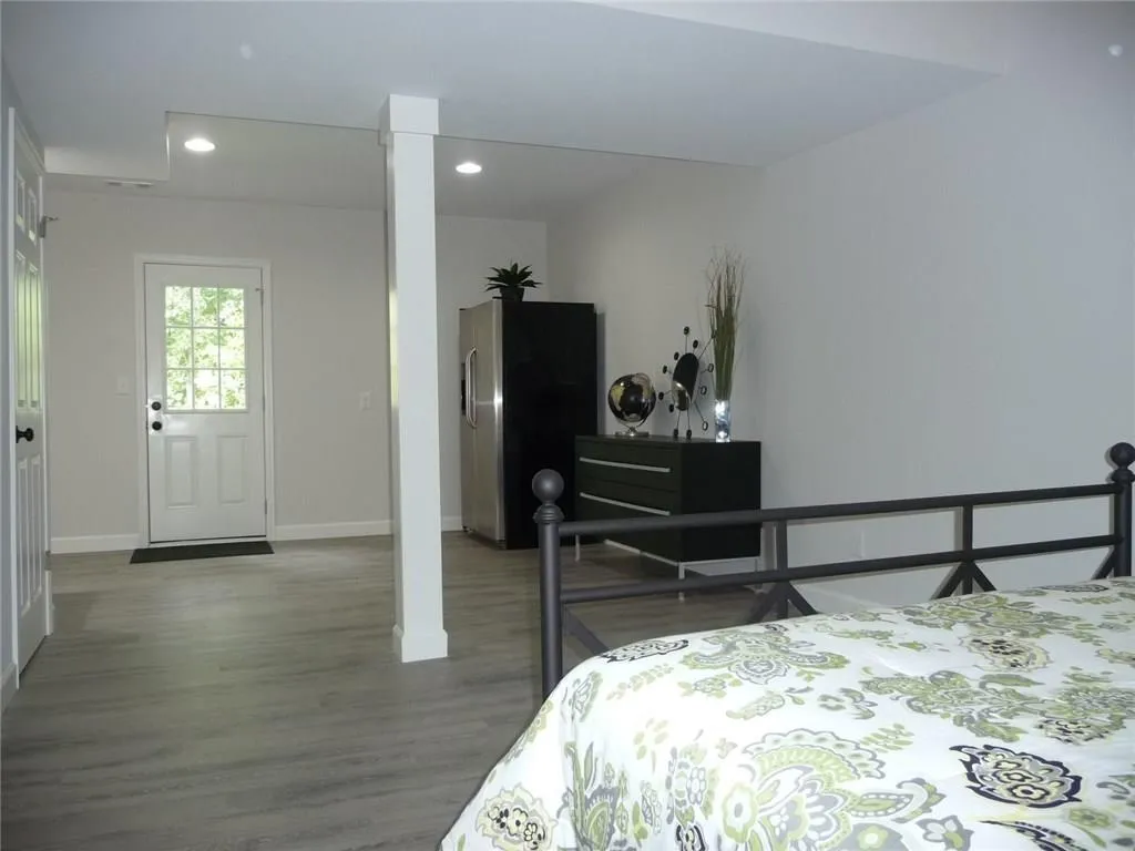 6718 Brandon Mill Road, Atlanta, Georgia 30328, 3 Bedrooms Bedrooms, ,3 BathroomsBathrooms,Residential,Sold,6718 Brandon Mill Road,5909676