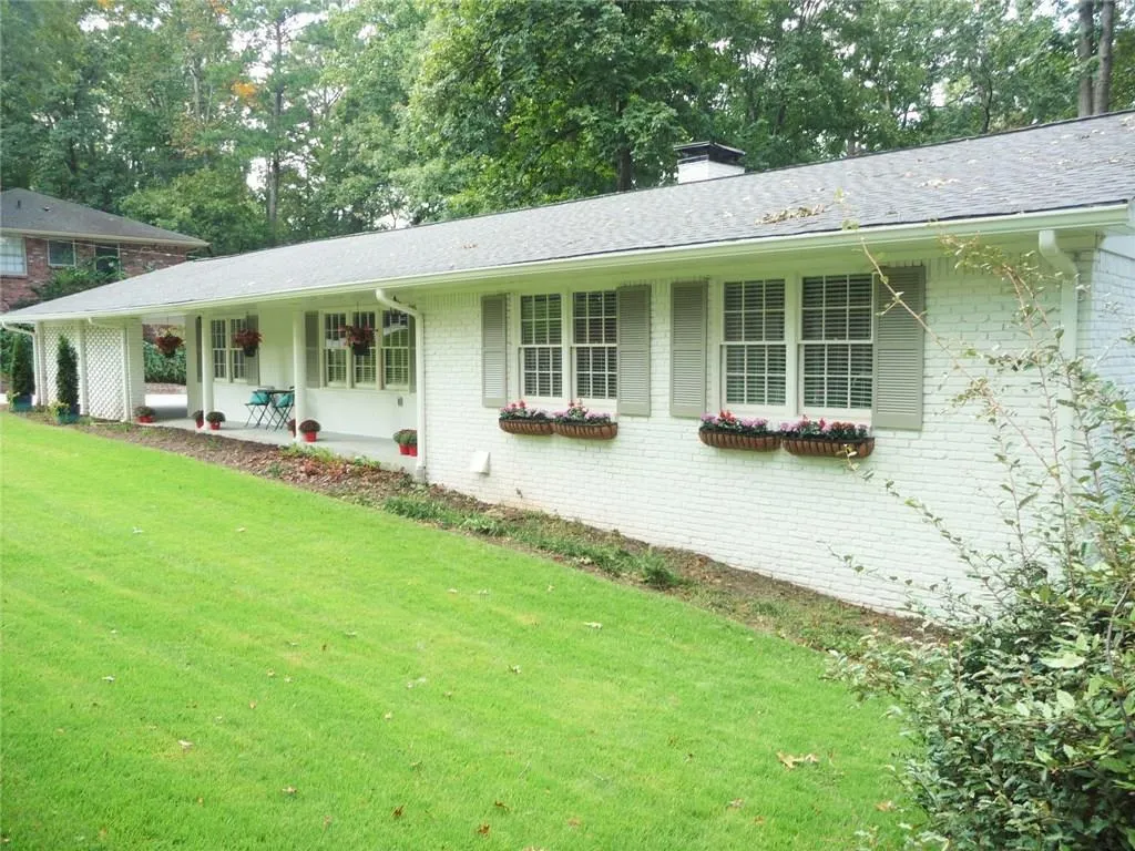 6718 Brandon Mill Road, Atlanta, Georgia 30328, 3 Bedrooms Bedrooms, ,3 BathroomsBathrooms,Residential,Sold,6718 Brandon Mill Road,5909676