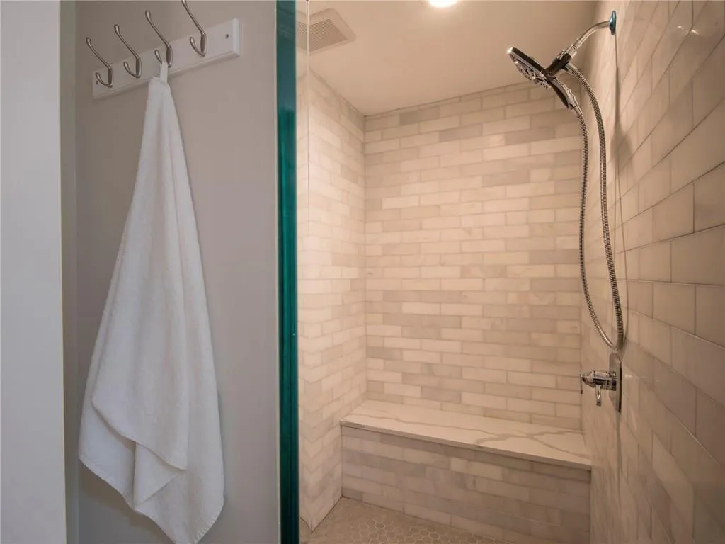 6718 Brandon Mill Road, Atlanta, Georgia 30328, 3 Bedrooms Bedrooms, ,3 BathroomsBathrooms,Residential,Sold,6718 Brandon Mill Road,5909676