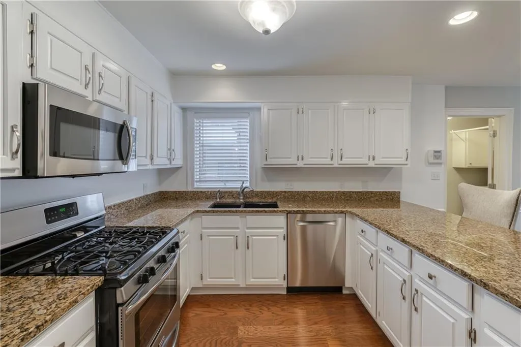 4 Westfair Court, Sandy Springs, Georgia 30328, 3 Bedrooms Bedrooms, ,2 BathroomsBathrooms,Residential,Sold,4 Westfair Court,6995326