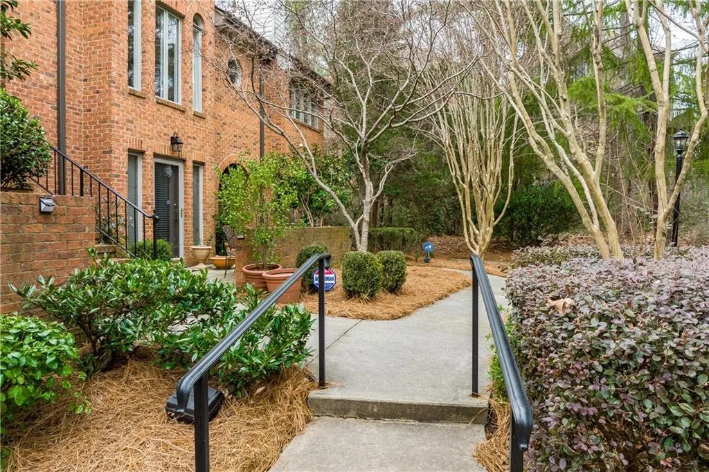 4 Westfair Court, Sandy Springs, Georgia 30328, 3 Bedrooms Bedrooms, ,2 BathroomsBathrooms,Residential,Sold,4 Westfair Court,6995326