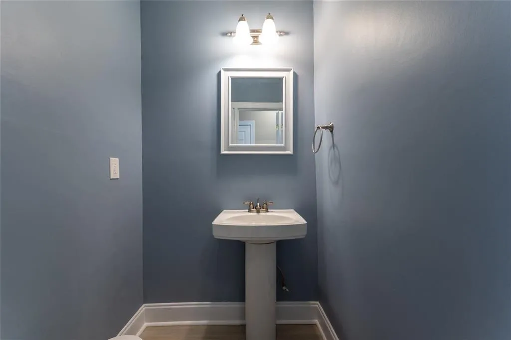 7500 Roswell Road Unit 35, Sandy Springs, Georgia 30350, 2 Bedrooms Bedrooms, ,2 BathroomsBathrooms,Residential,Sold,7500 Roswell Road Unit 35,7026116