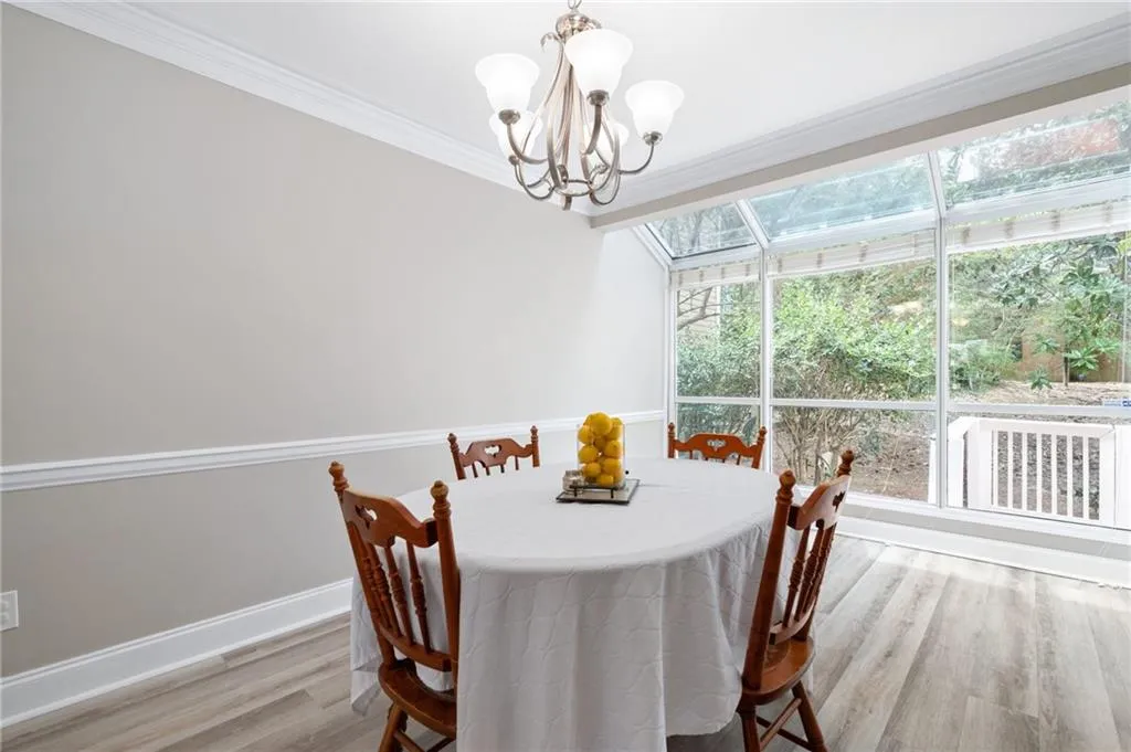 7500 Roswell Road Unit 35, Sandy Springs, Georgia 30350, 2 Bedrooms Bedrooms, ,2 BathroomsBathrooms,Residential,Sold,7500 Roswell Road Unit 35,7026116