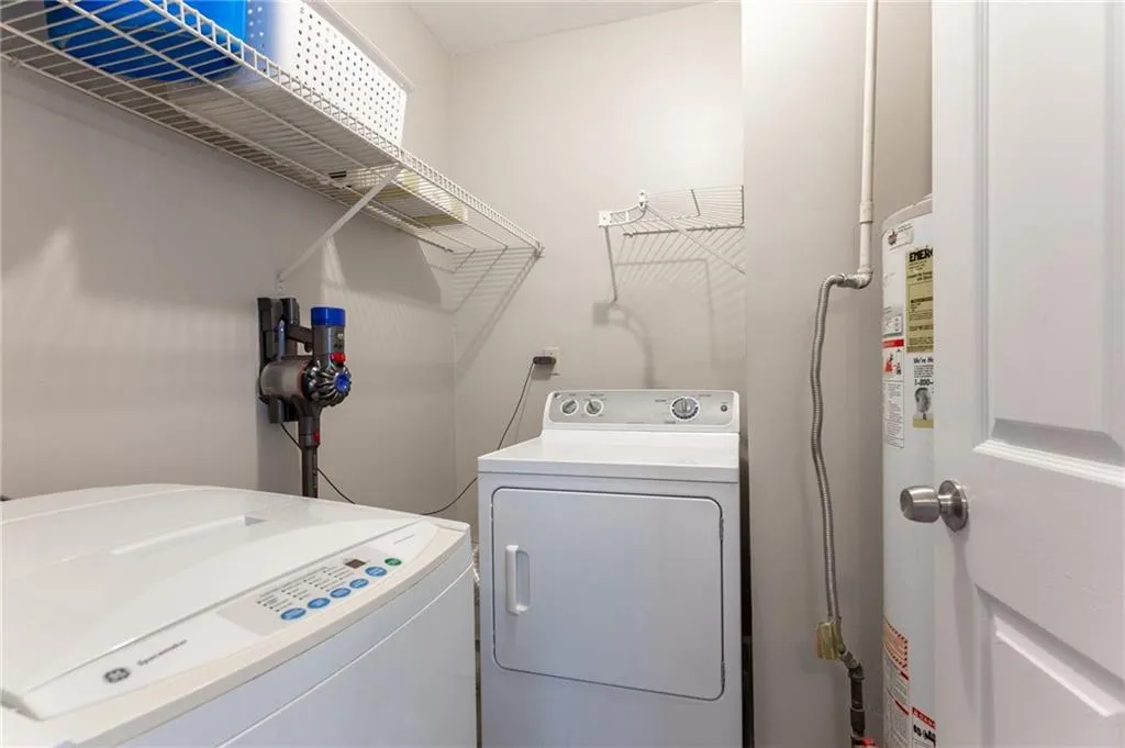 7500 Roswell Road Unit 35, Sandy Springs, Georgia 30350, 2 Bedrooms Bedrooms, ,2 BathroomsBathrooms,Residential,Sold,7500 Roswell Road Unit 35,7026116