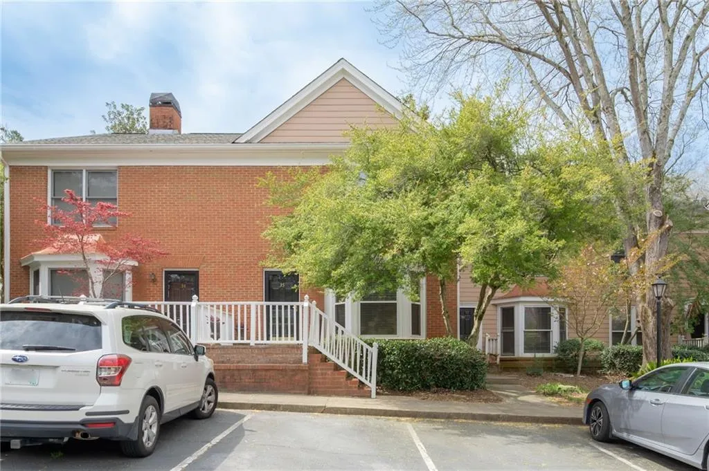 7500 Roswell Road Unit 35, Sandy Springs, Georgia 30350, 2 Bedrooms Bedrooms, ,2 BathroomsBathrooms,Residential,Sold,7500 Roswell Road Unit 35,7026116