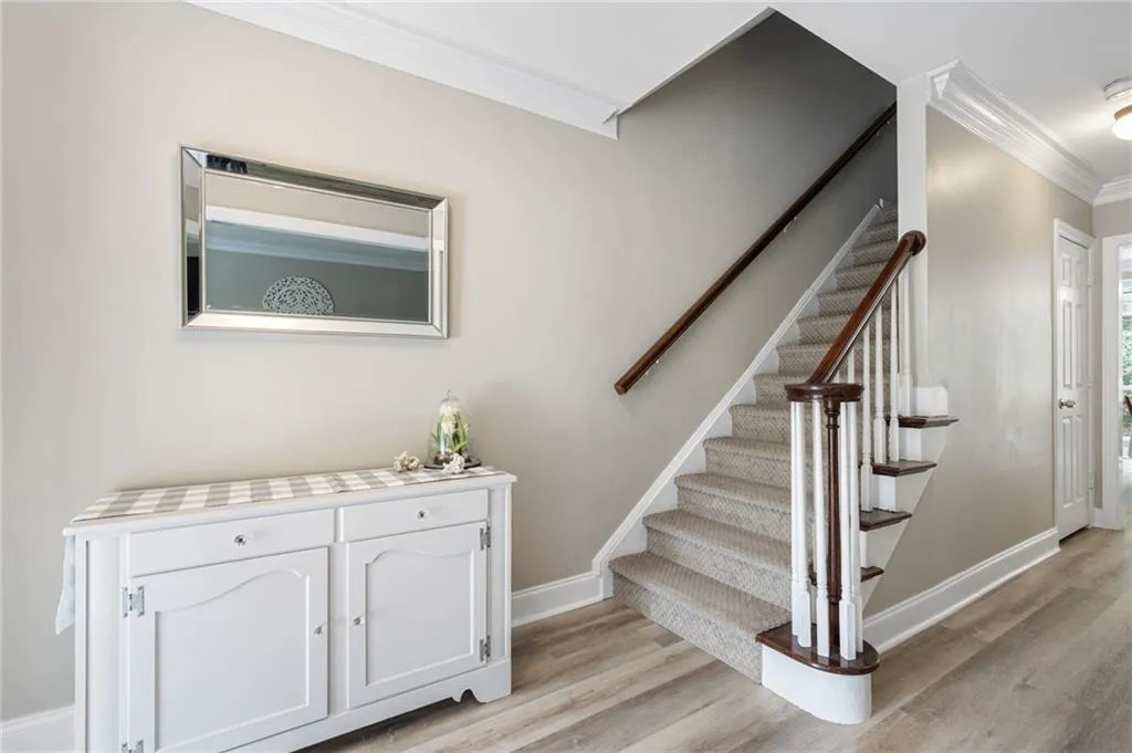 7500 Roswell Road Unit 35, Sandy Springs, Georgia 30350, 2 Bedrooms Bedrooms, ,2 BathroomsBathrooms,Residential,Sold,7500 Roswell Road Unit 35,7026116