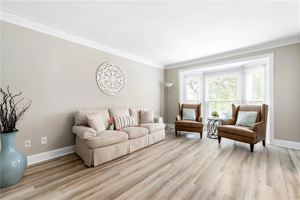 7500 Roswell Road Unit 35, Sandy Springs, Georgia 30350, 2 Bedrooms Bedrooms, ,2 BathroomsBathrooms,Residential,Sold,7500 Roswell Road Unit 35,7026116