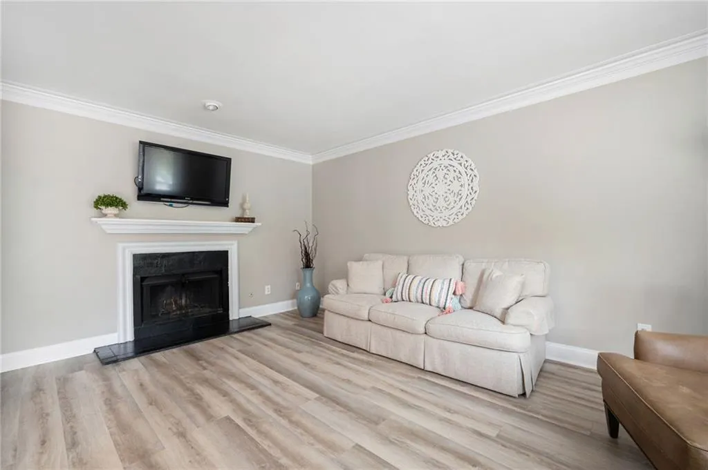 7500 Roswell Road Unit 35, Sandy Springs, Georgia 30350, 2 Bedrooms Bedrooms, ,2 BathroomsBathrooms,Residential,Sold,7500 Roswell Road Unit 35,7026116