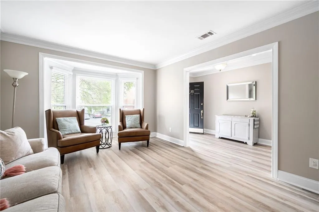 7500 Roswell Road Unit 35, Sandy Springs, Georgia 30350, 2 Bedrooms Bedrooms, ,2 BathroomsBathrooms,Residential,Sold,7500 Roswell Road Unit 35,7026116