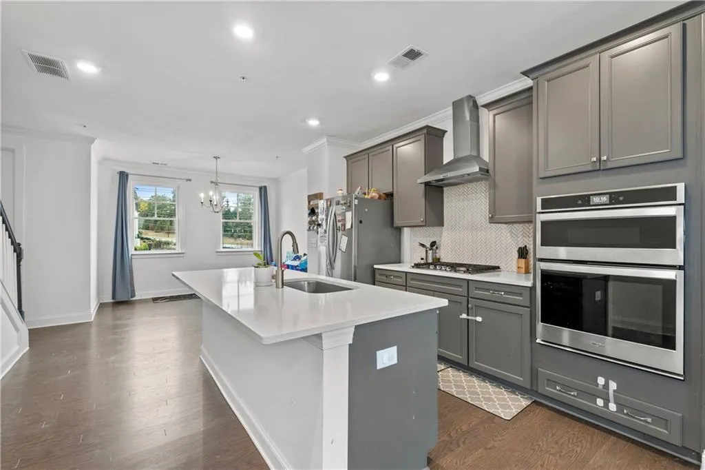 6562 Beacon Drive Unit 358, Sandy Springs, Georgia 30328, 3 Bedrooms Bedrooms, ,3 BathroomsBathrooms,Residential,Sold,6562 Beacon Drive Unit 358,7168292