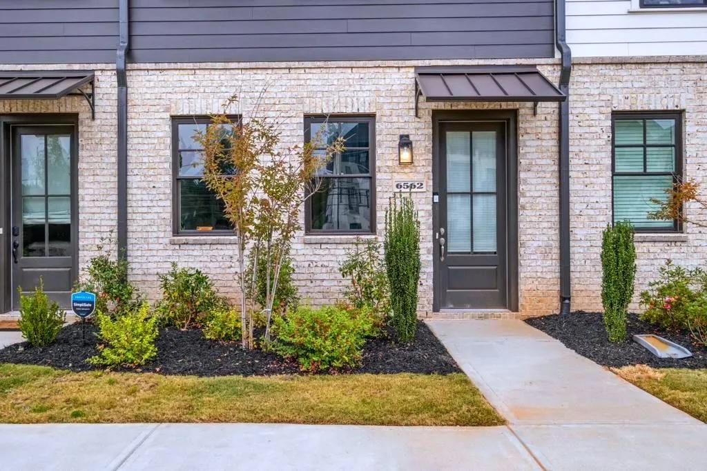 6562 Beacon Drive Unit 358, Sandy Springs, Georgia 30328, 3 Bedrooms Bedrooms, ,3 BathroomsBathrooms,Residential,Sold,6562 Beacon Drive Unit 358,7168292