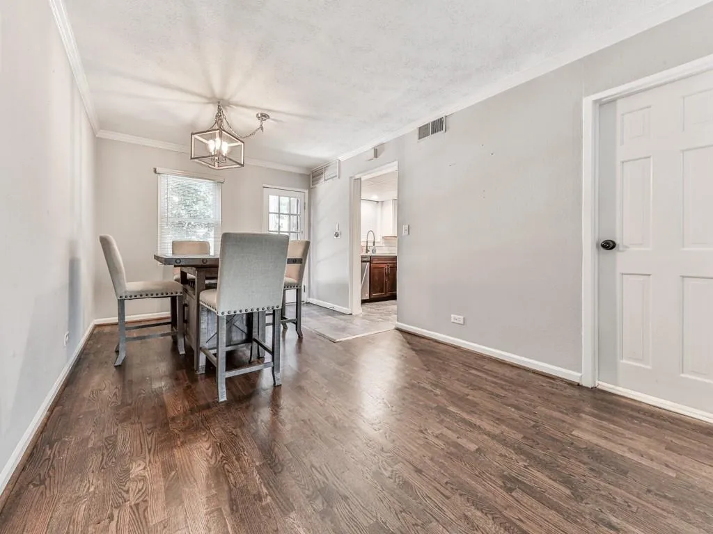 284 Lakemoore Drive Ne Unit D, Atlanta, Georgia 30342, 2 Bedrooms Bedrooms, ,1 BathroomBathrooms,Residential,For Sale,284 Lakemoore Drive Ne Unit D,7652260