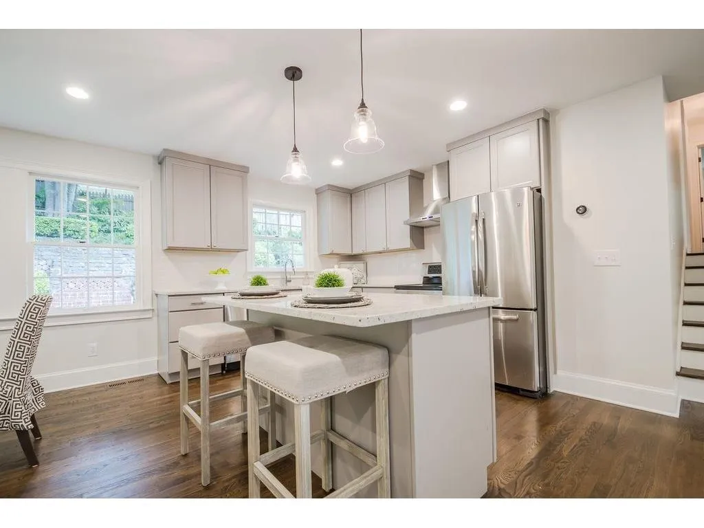 4586 Peachtree Dunwoody Road Ne, Atlanta, Georgia 30342, 4 Bedrooms Bedrooms, ,3 BathroomsBathrooms,Residential,Sold,4586 Peachtree Dunwoody Road Ne,5875496