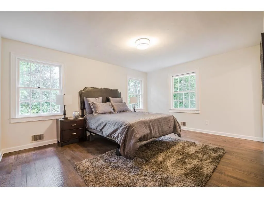 4586 Peachtree Dunwoody Road Ne, Atlanta, Georgia 30342, 4 Bedrooms Bedrooms, ,3 BathroomsBathrooms,Residential,Sold,4586 Peachtree Dunwoody Road Ne,5875496