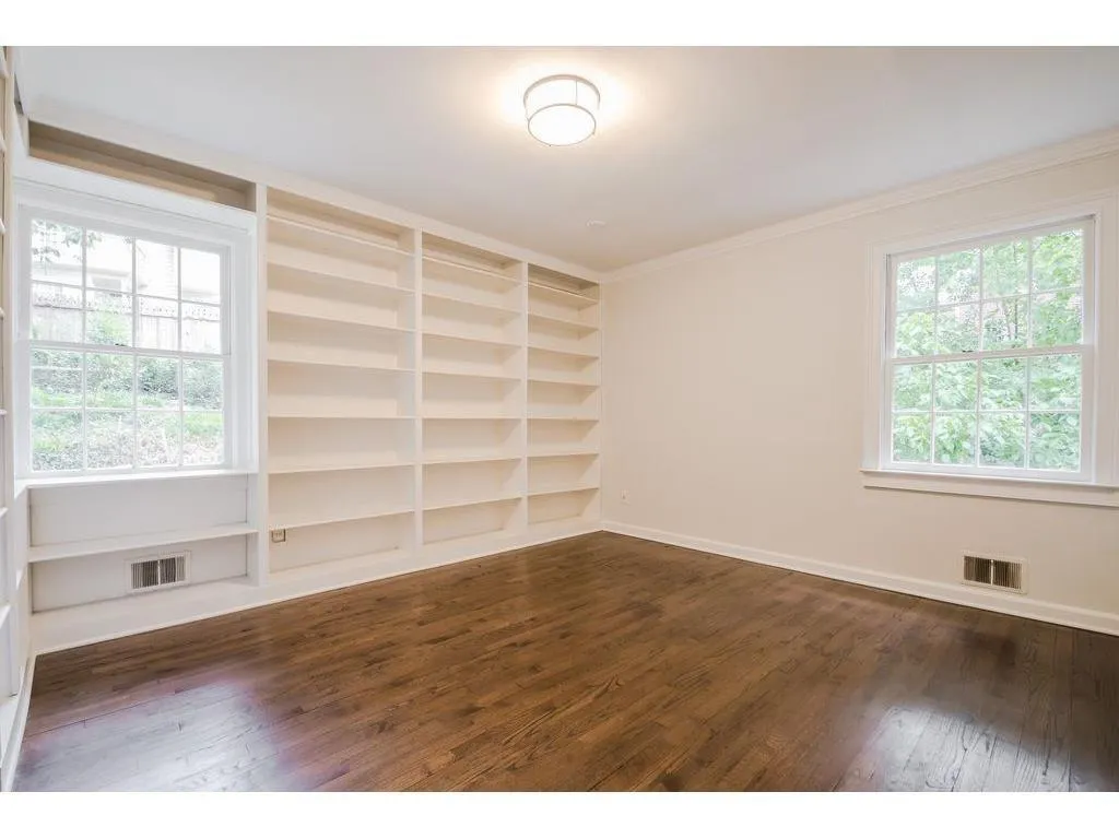 4586 Peachtree Dunwoody Road Ne, Atlanta, Georgia 30342, 4 Bedrooms Bedrooms, ,3 BathroomsBathrooms,Residential,Sold,4586 Peachtree Dunwoody Road Ne,5875496