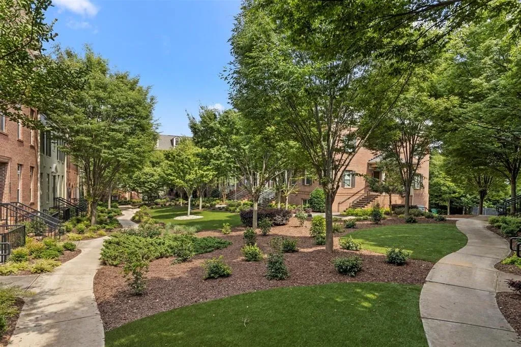 769 Berrydale Drive, Atlanta, Georgia 30328, 2 Bedrooms Bedrooms, ,2 BathroomsBathrooms,Residential,Sold,769 Berrydale Drive,6736698