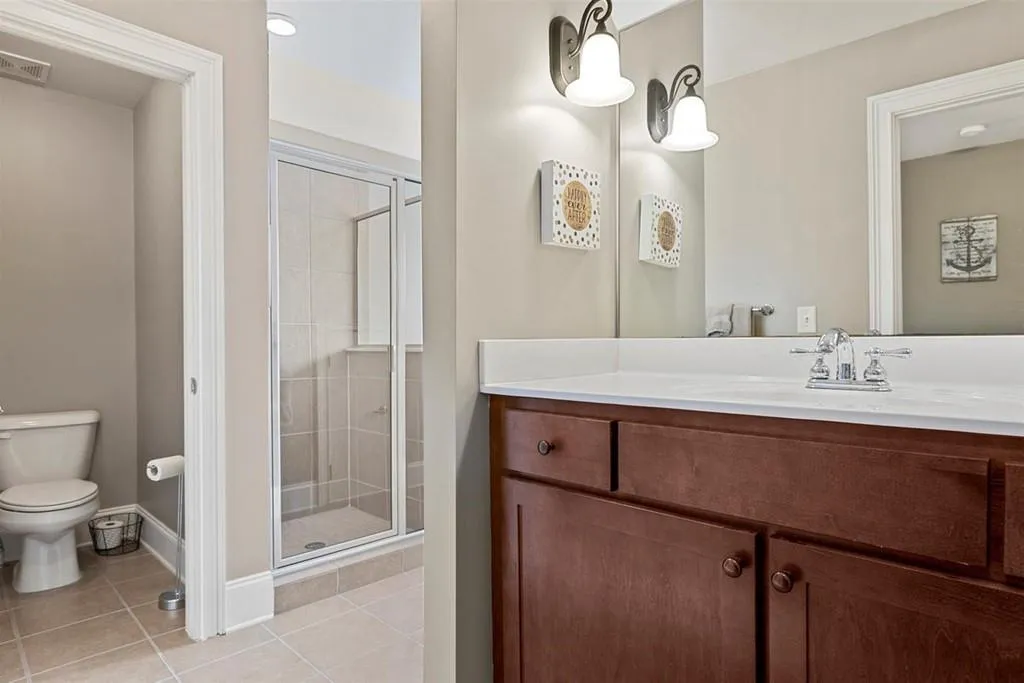 769 Berrydale Drive, Atlanta, Georgia 30328, 2 Bedrooms Bedrooms, ,2 BathroomsBathrooms,Residential,Sold,769 Berrydale Drive,6736698