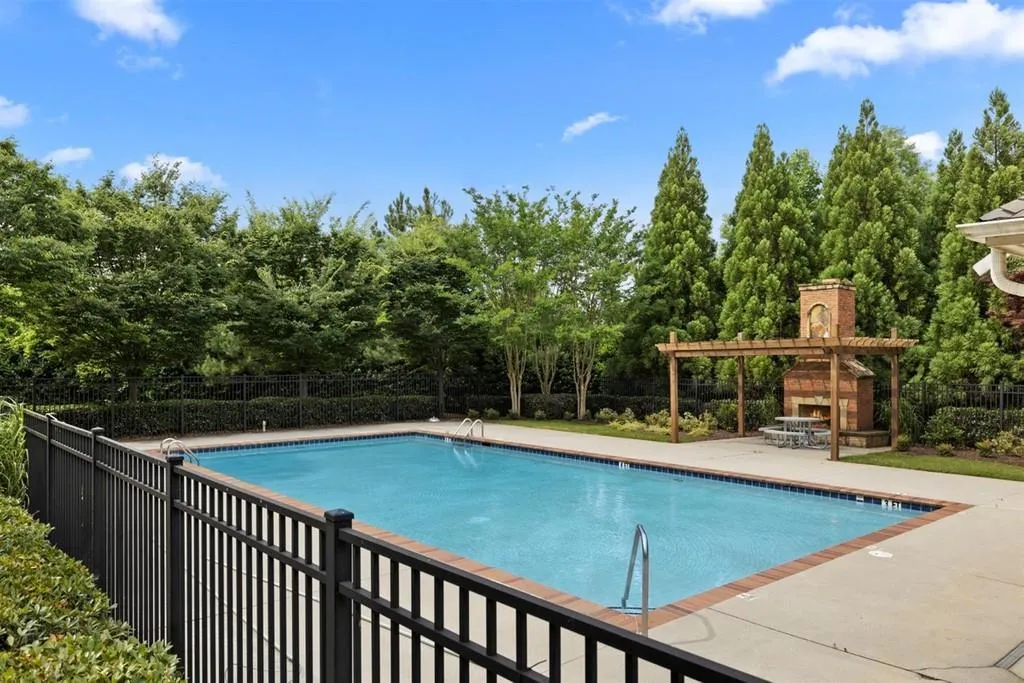 769 Berrydale Drive, Atlanta, Georgia 30328, 2 Bedrooms Bedrooms, ,2 BathroomsBathrooms,Residential,Sold,769 Berrydale Drive,6736698
