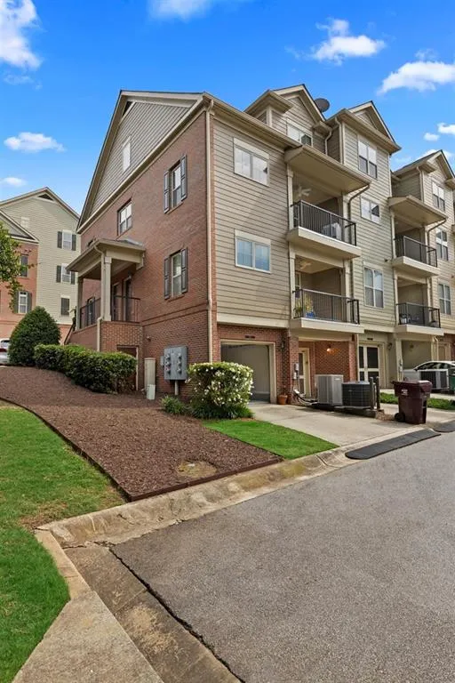 769 Berrydale Drive, Atlanta, Georgia 30328, 2 Bedrooms Bedrooms, ,2 BathroomsBathrooms,Residential,Sold,769 Berrydale Drive,6736698