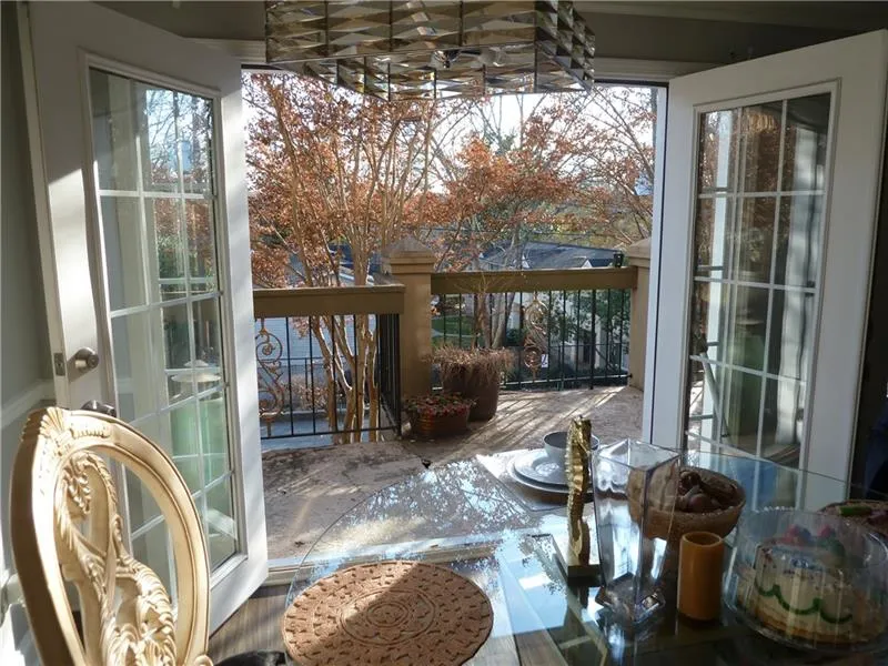 6980 Roswell Road Ne Unit C6, Sandy Springs, Georgia 30328, 2 Bedrooms Bedrooms, ,1 BathroomBathrooms,Residential,Sold,6980 Roswell Road Ne Unit C6,6650570