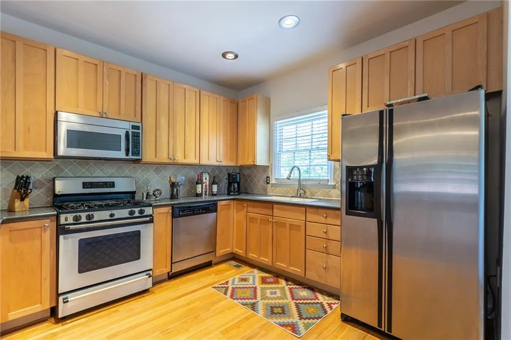 1200 Wing Street Unit 5, Atlanta, Georgia 30350, 3 Bedrooms Bedrooms, ,3 BathroomsBathrooms,Residential,Sold,1200 Wing Street Unit 5,6067877