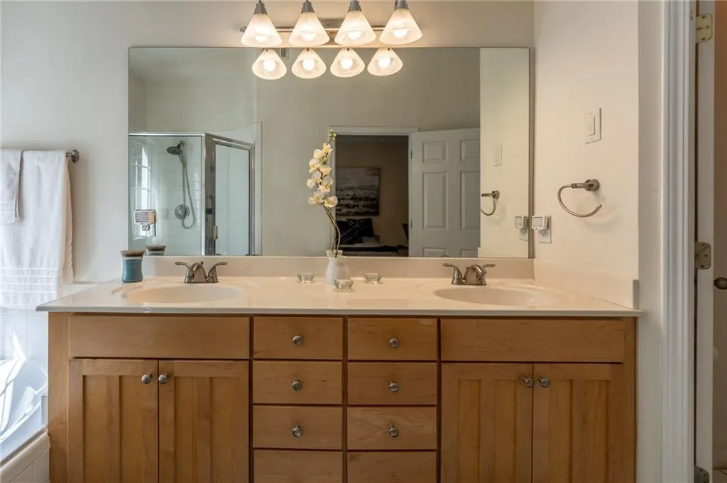 1200 Wing Street Unit 5, Atlanta, Georgia 30350, 3 Bedrooms Bedrooms, ,3 BathroomsBathrooms,Residential,Sold,1200 Wing Street Unit 5,6067877