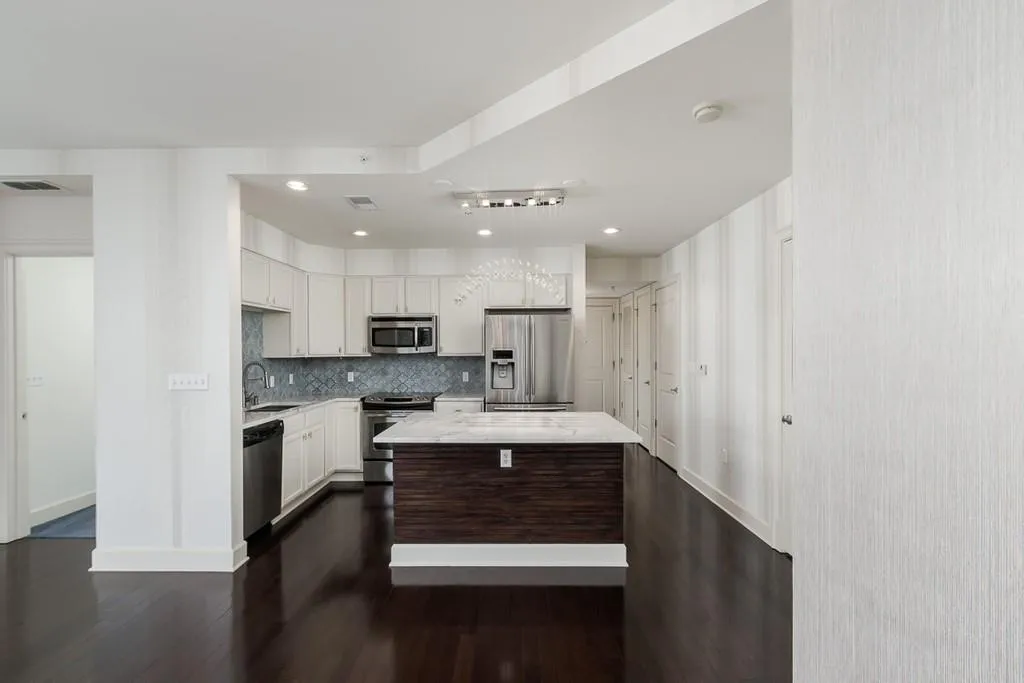 200 River Vista Drive Unit 514, Atlanta, Georgia 30339, 2 Bedrooms Bedrooms, ,2 BathroomsBathrooms,Residential,Sold,200 River Vista Drive Unit 514,6804265