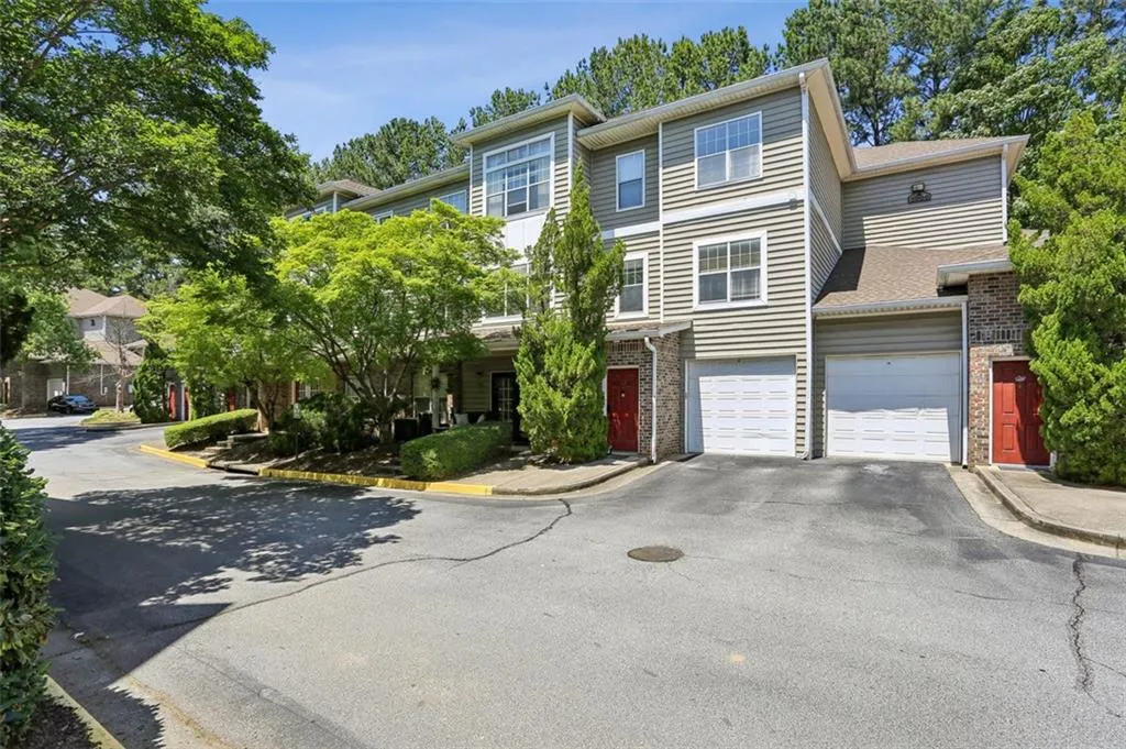 2700 Pine Tree Road Unit 3006, Atlanta, Georgia 30324, 1 Bedroom Bedrooms, ,1 BathroomBathrooms,Residential,For Sale,2700 Pine Tree Road Unit 3006,7583631
