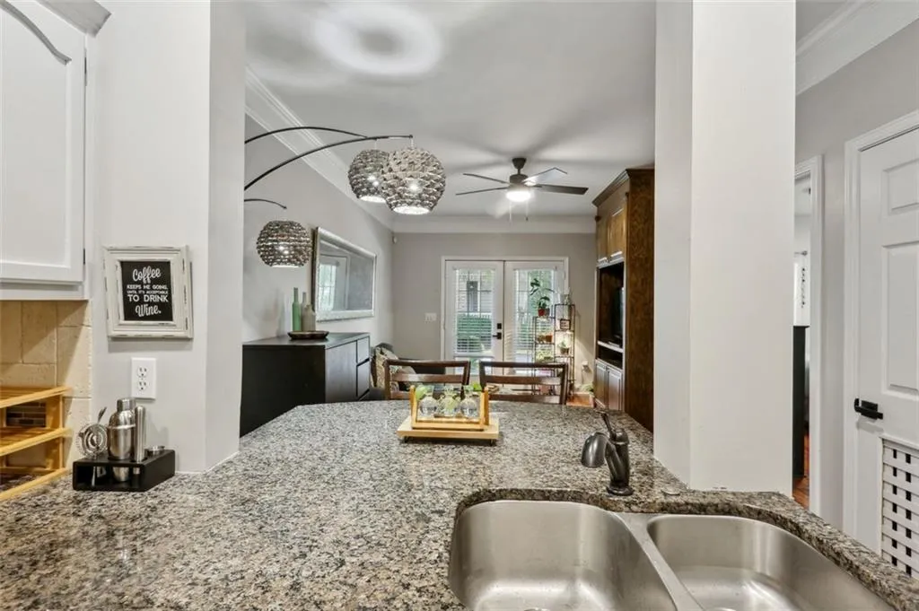 2700 Pine Tree Road Unit 3006, Atlanta, Georgia 30324, 1 Bedroom Bedrooms, ,1 BathroomBathrooms,Residential,For Sale,2700 Pine Tree Road Unit 3006,7583631