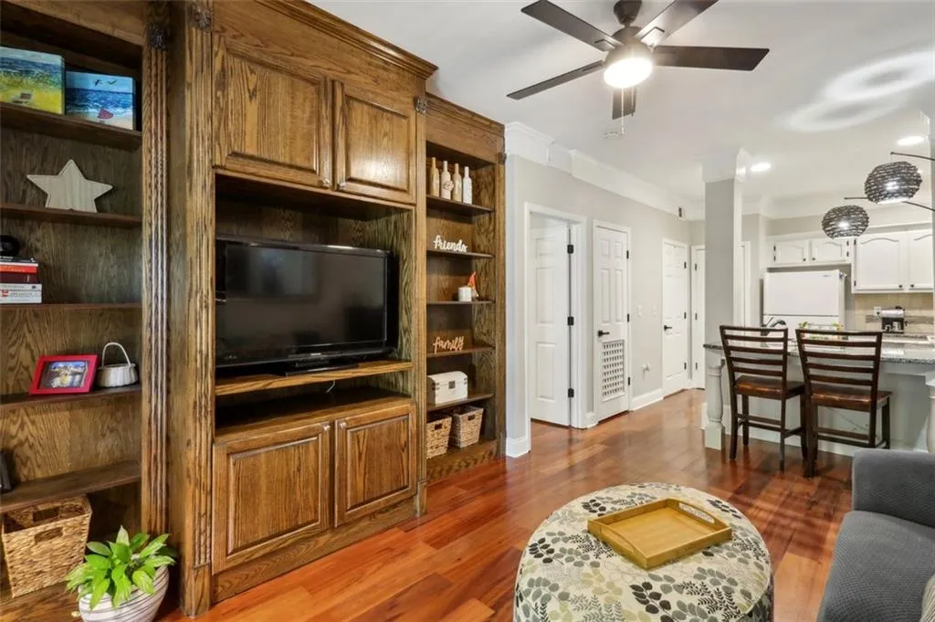 2700 Pine Tree Road Unit 3006, Atlanta, Georgia 30324, 1 Bedroom Bedrooms, ,1 BathroomBathrooms,Residential,For Sale,2700 Pine Tree Road Unit 3006,7583631