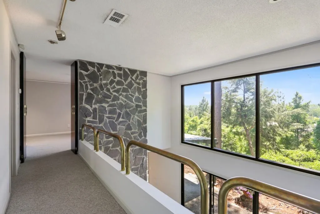 84 Forrest Place, Sandy Springs, Georgia 30328, 2 Bedrooms Bedrooms, ,2 BathroomsBathrooms,Residential,Sold,84 Forrest Place,6873922