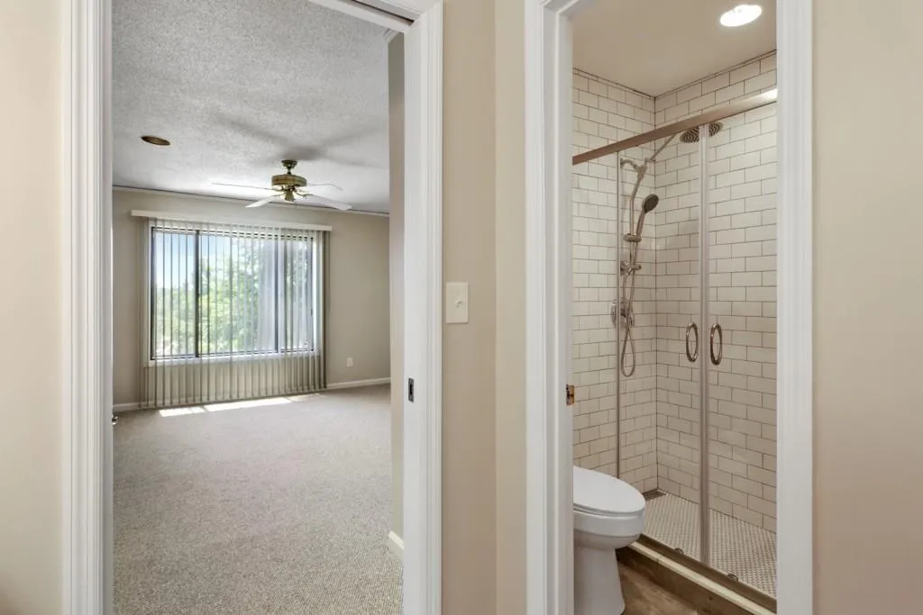 84 Forrest Place, Sandy Springs, Georgia 30328, 2 Bedrooms Bedrooms, ,2 BathroomsBathrooms,Residential,Sold,84 Forrest Place,6873922