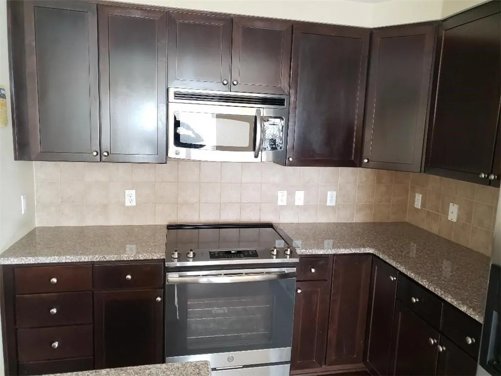 200 River Vista Drive Unit 531, Atlanta, Georgia 30339, 2 Bedrooms Bedrooms, ,2 BathroomsBathrooms,Residential,Sold,200 River Vista Drive Unit 531,6538333