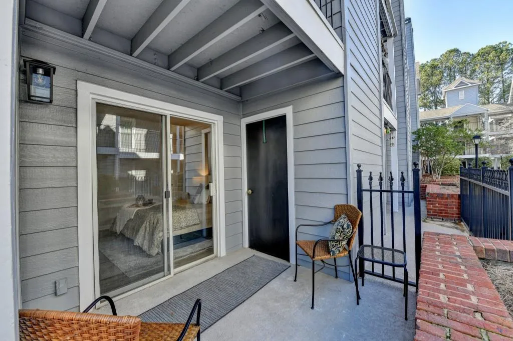 402 Granville Court, Atlanta, Georgia 30328, 1 Bedroom Bedrooms, ,1 BathroomBathrooms,Residential,Sold,402 Granville Court,7505019